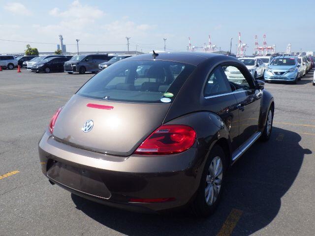Volkswagen Beetle - Image 2