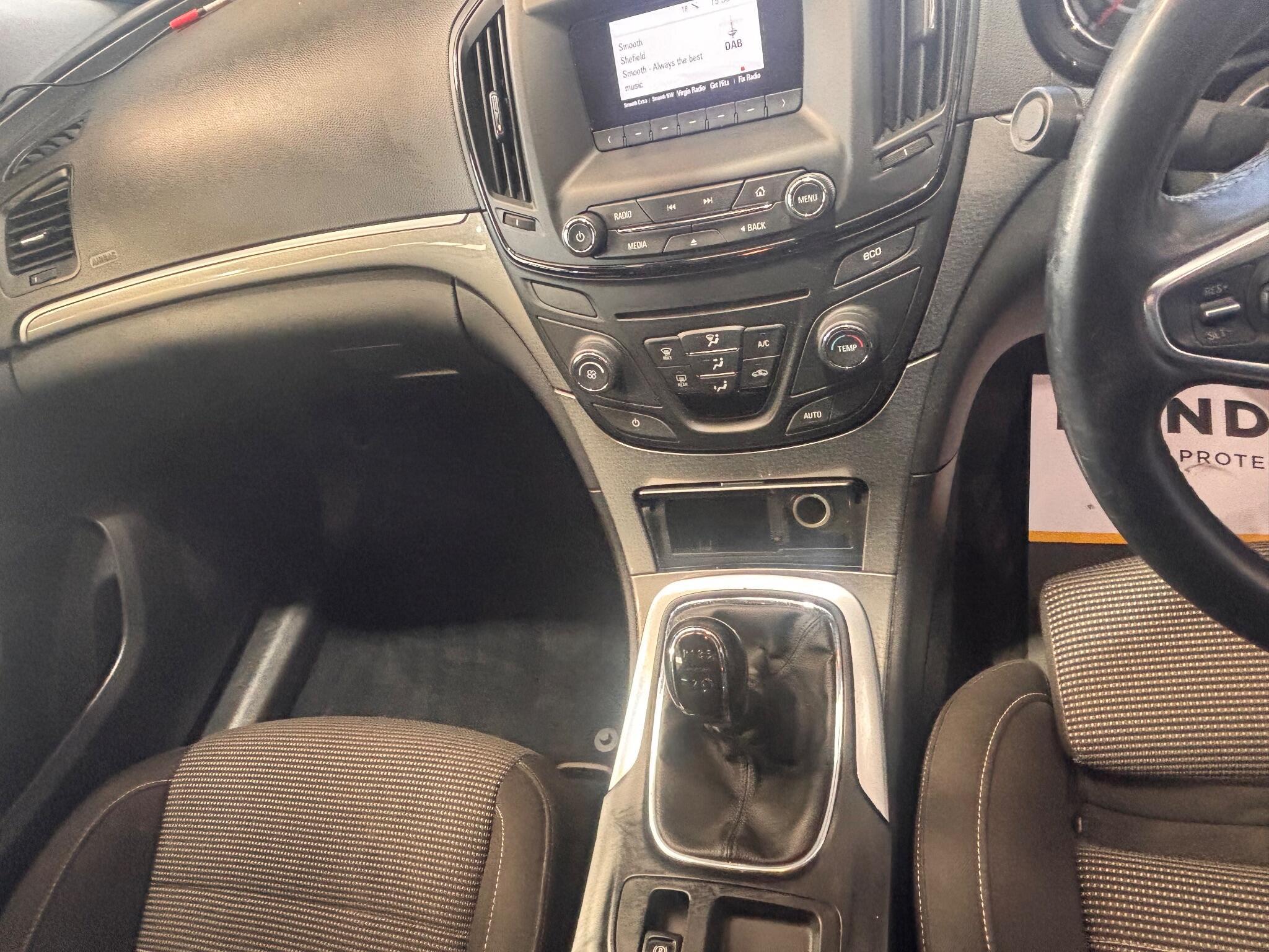 Vauxhall Insignia - Image 16