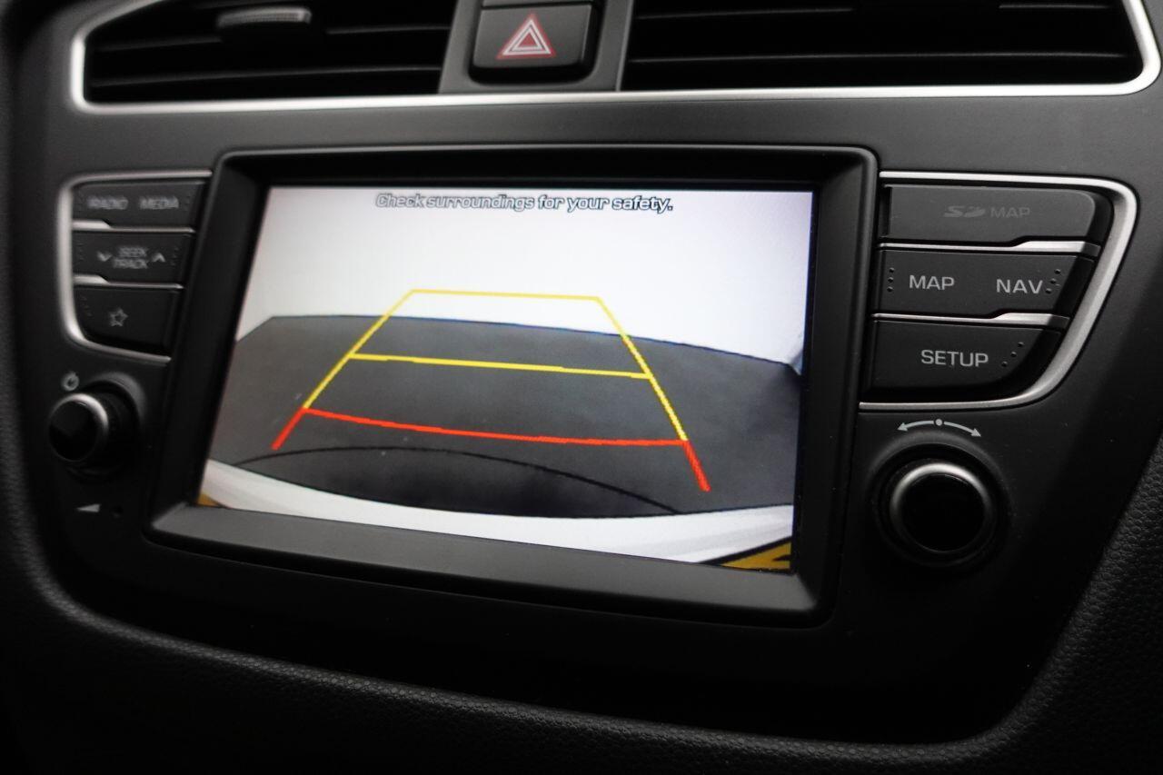 Hyundai i20 - Image 33