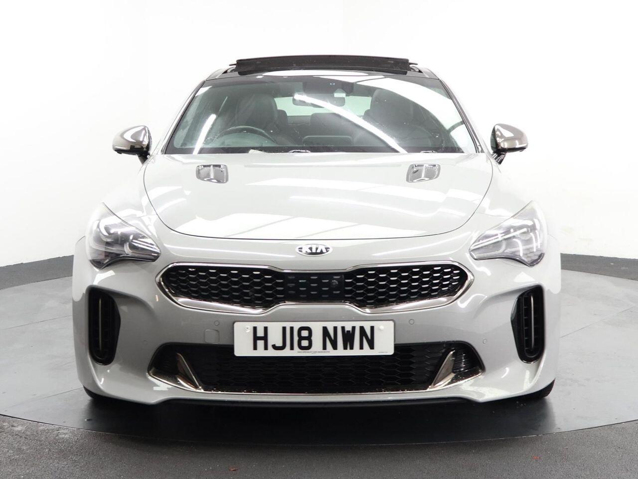 Kia Stinger - Image 5