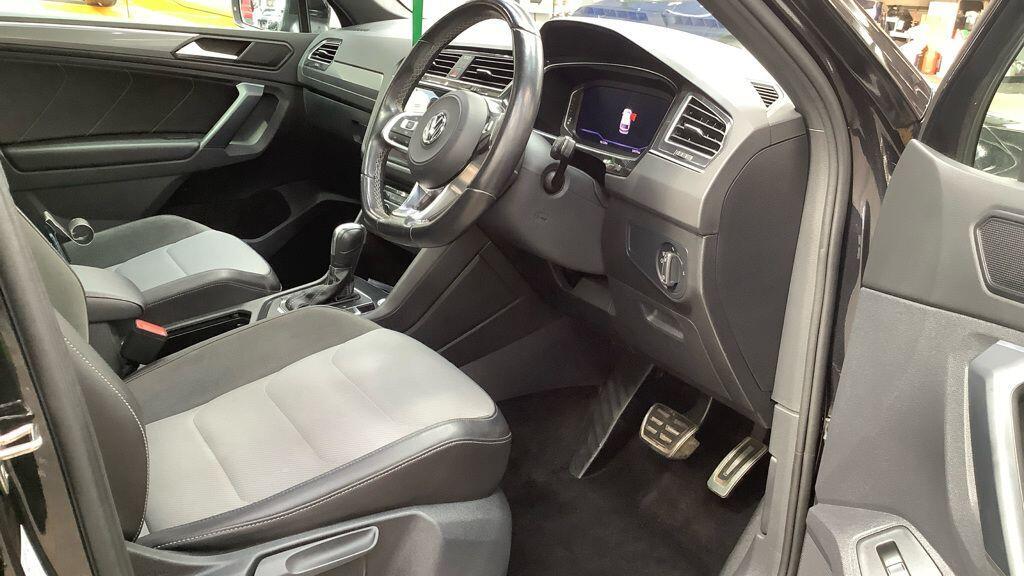 Volkswagen Tiguan - Image 3