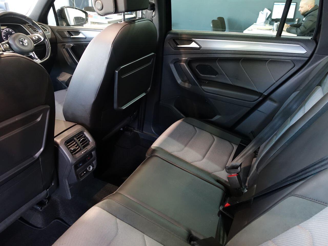 Volkswagen Tiguan - Image 16