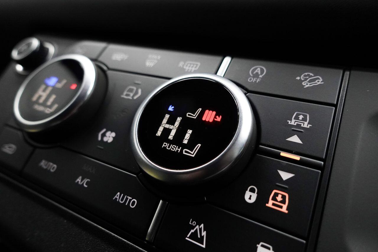 Land Rover Defender 110 - Image 71