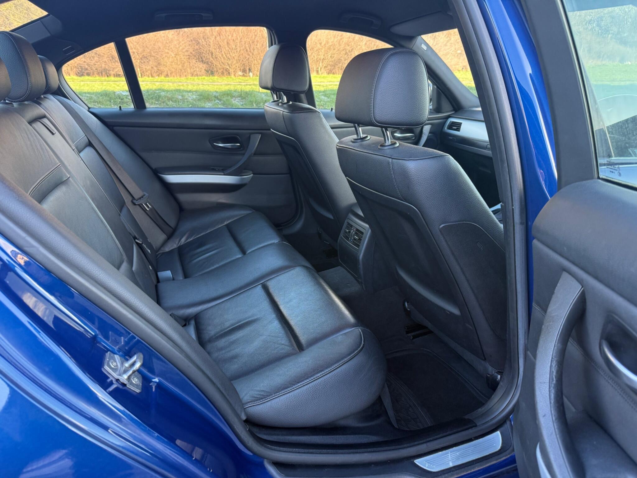 BMW 3 Series - Image 22