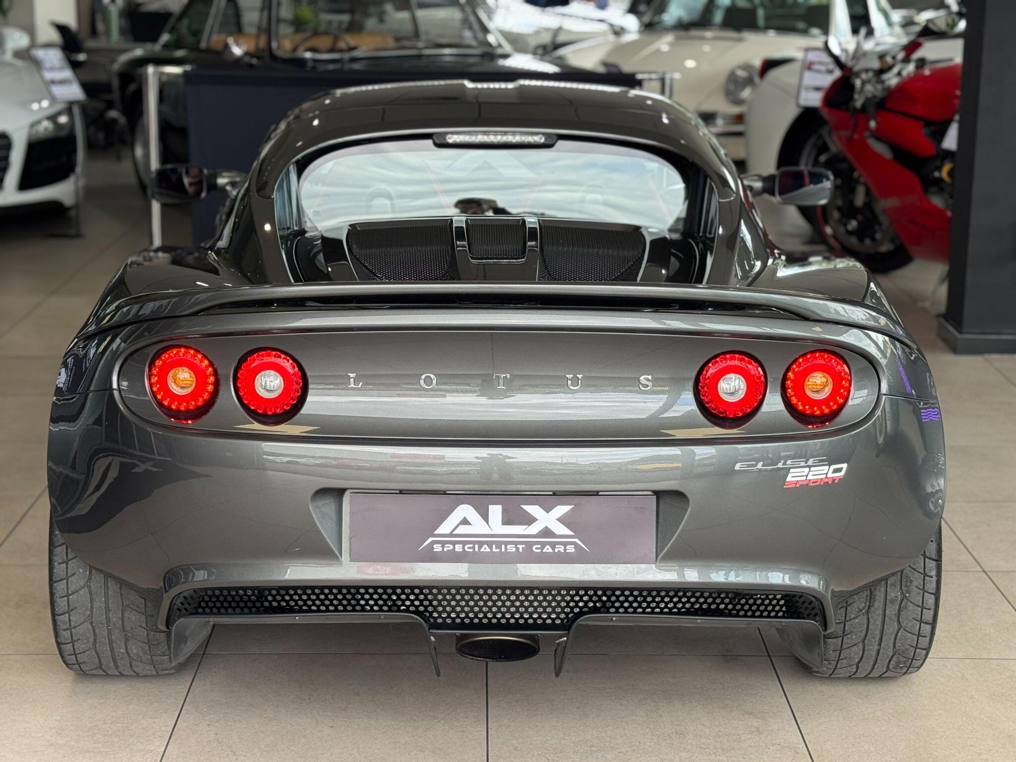 Lotus Elise - Image 10