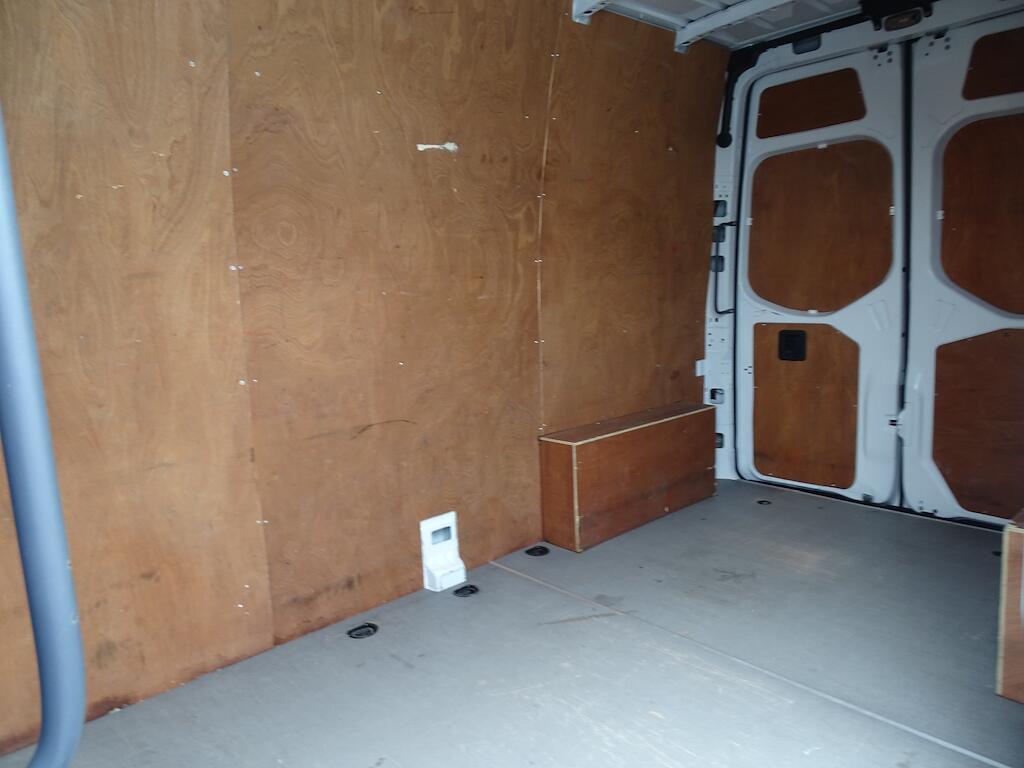 Mercedes Sprinter - Image 12