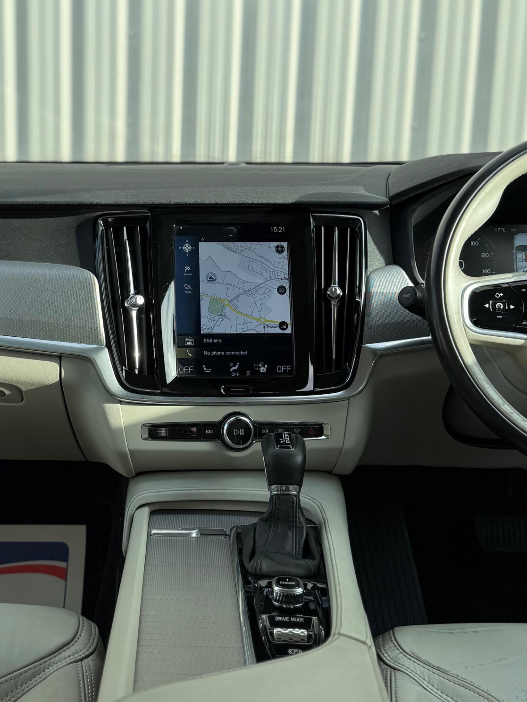 Volvo S90 - Image 38