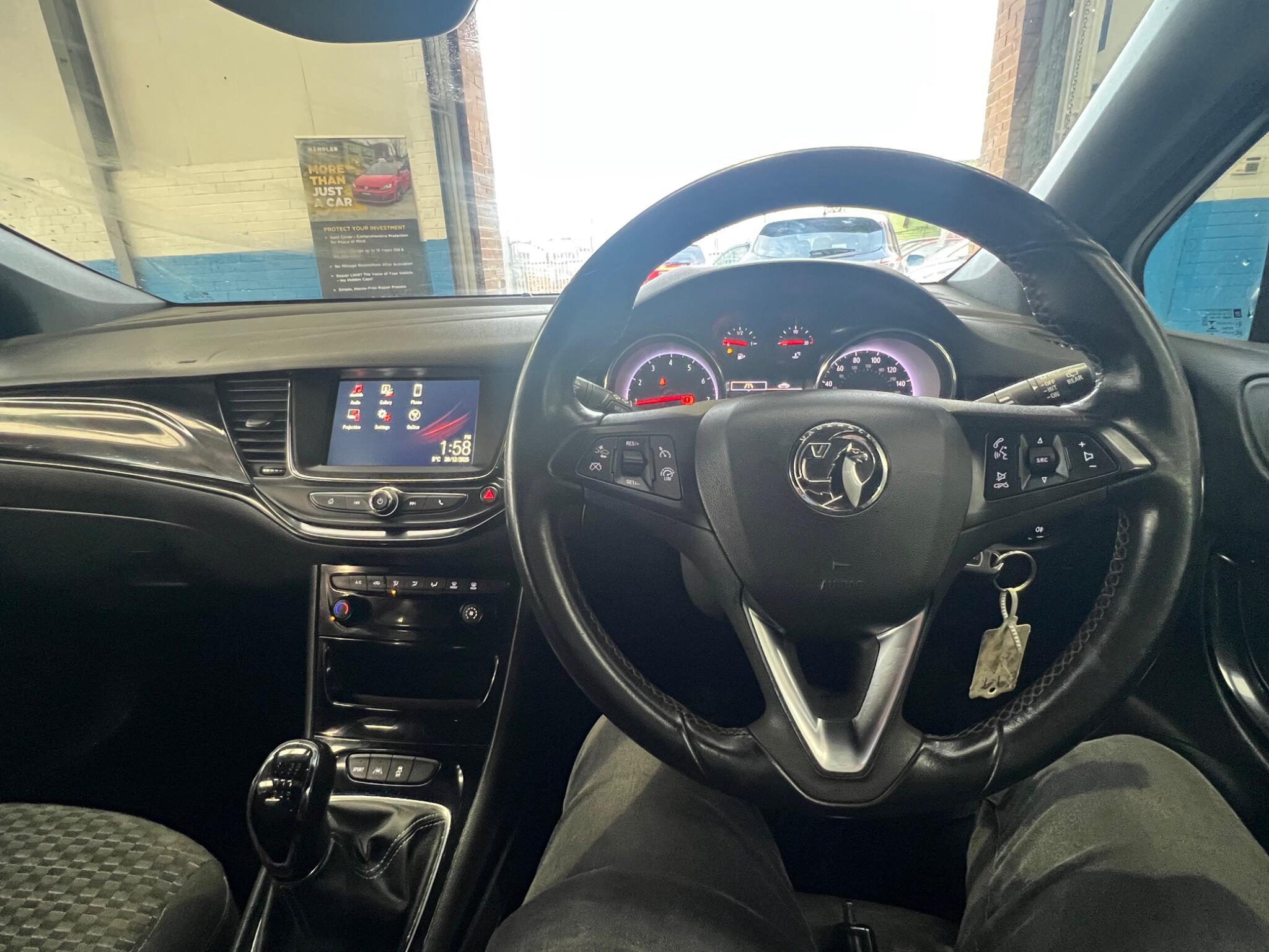 Vauxhall Astra - Image 32