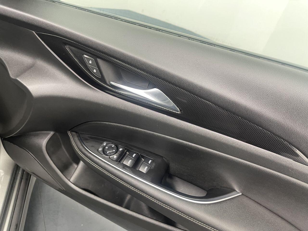 Vauxhall Insignia - Image 34