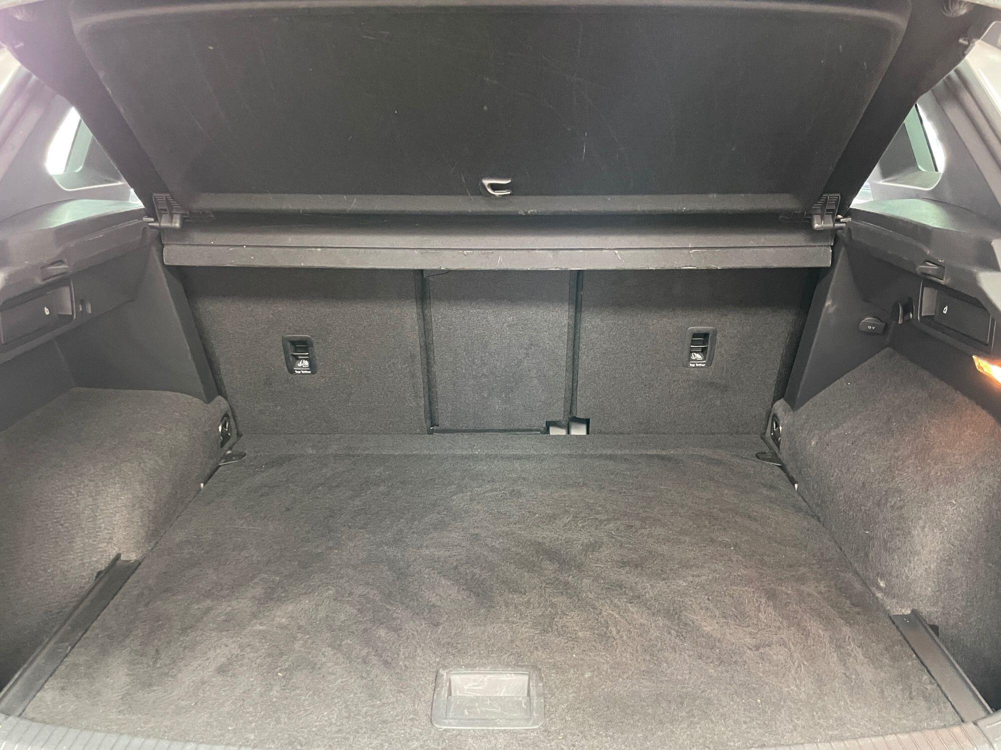 Volkswagen Tiguan - Image 17