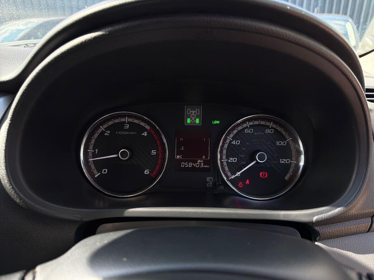 Mitsubishi L200 - Image 17