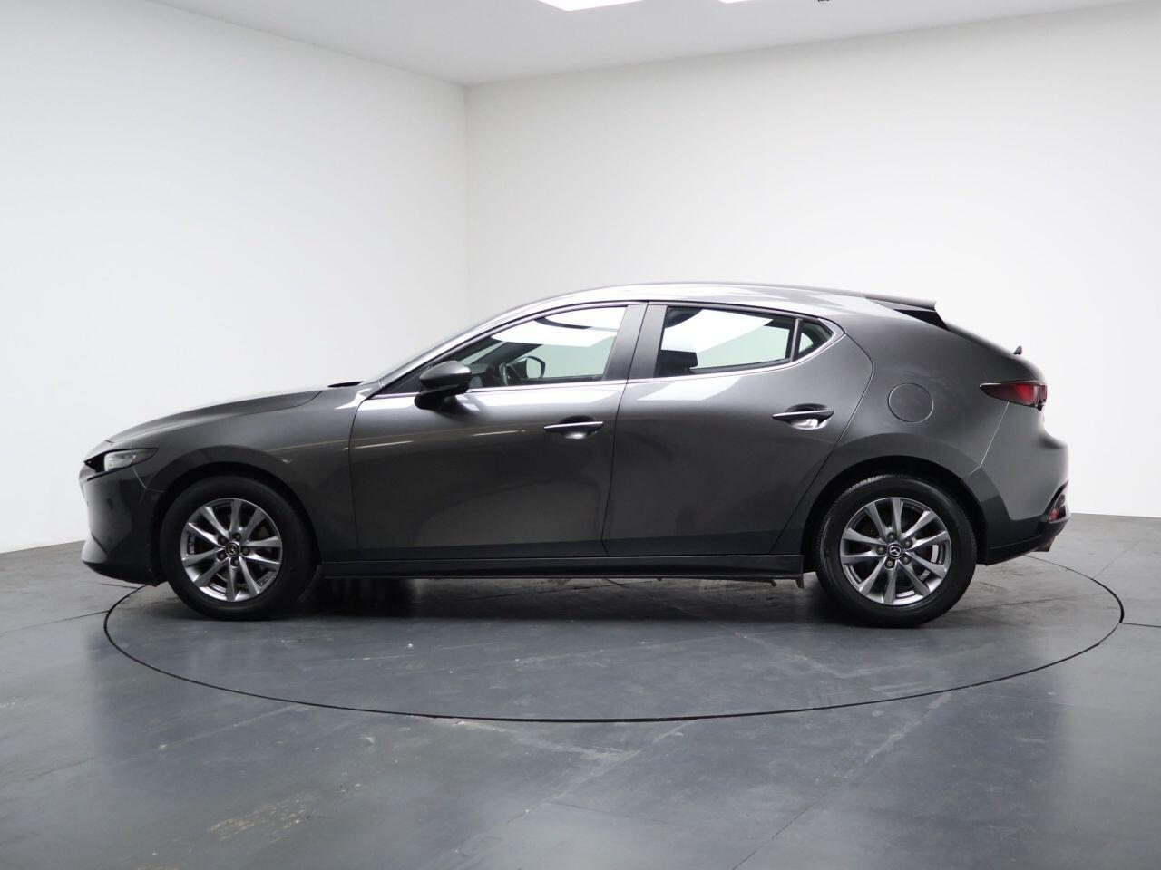 Mazda MAZDA3 - Image 8