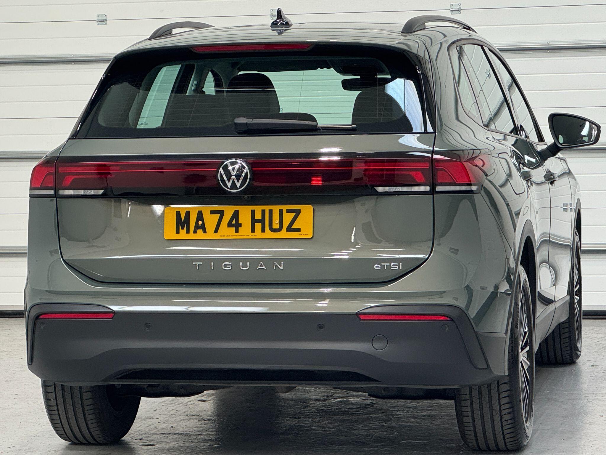 Volkswagen Tiguan - Image 13