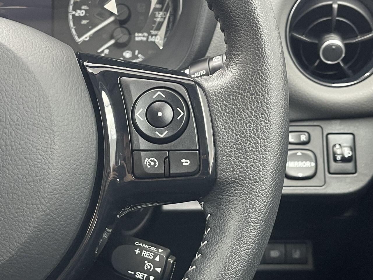 Toyota Yaris - Image 39