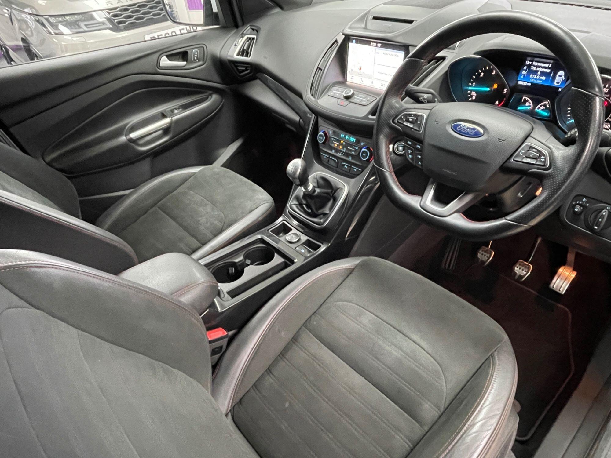 Ford Kuga - Image 24