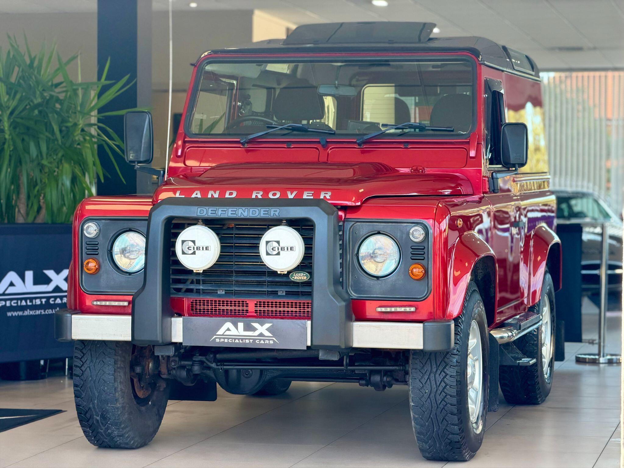 Land Rover Defender 90 - Image 9