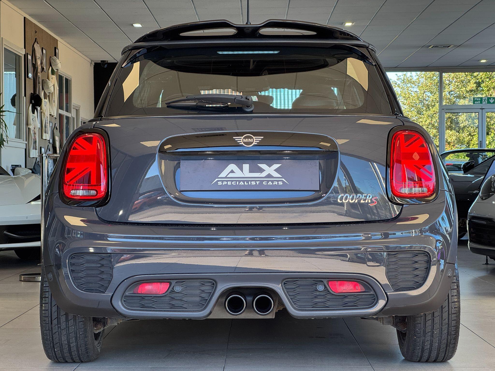 MINI Hatch - Image 10
