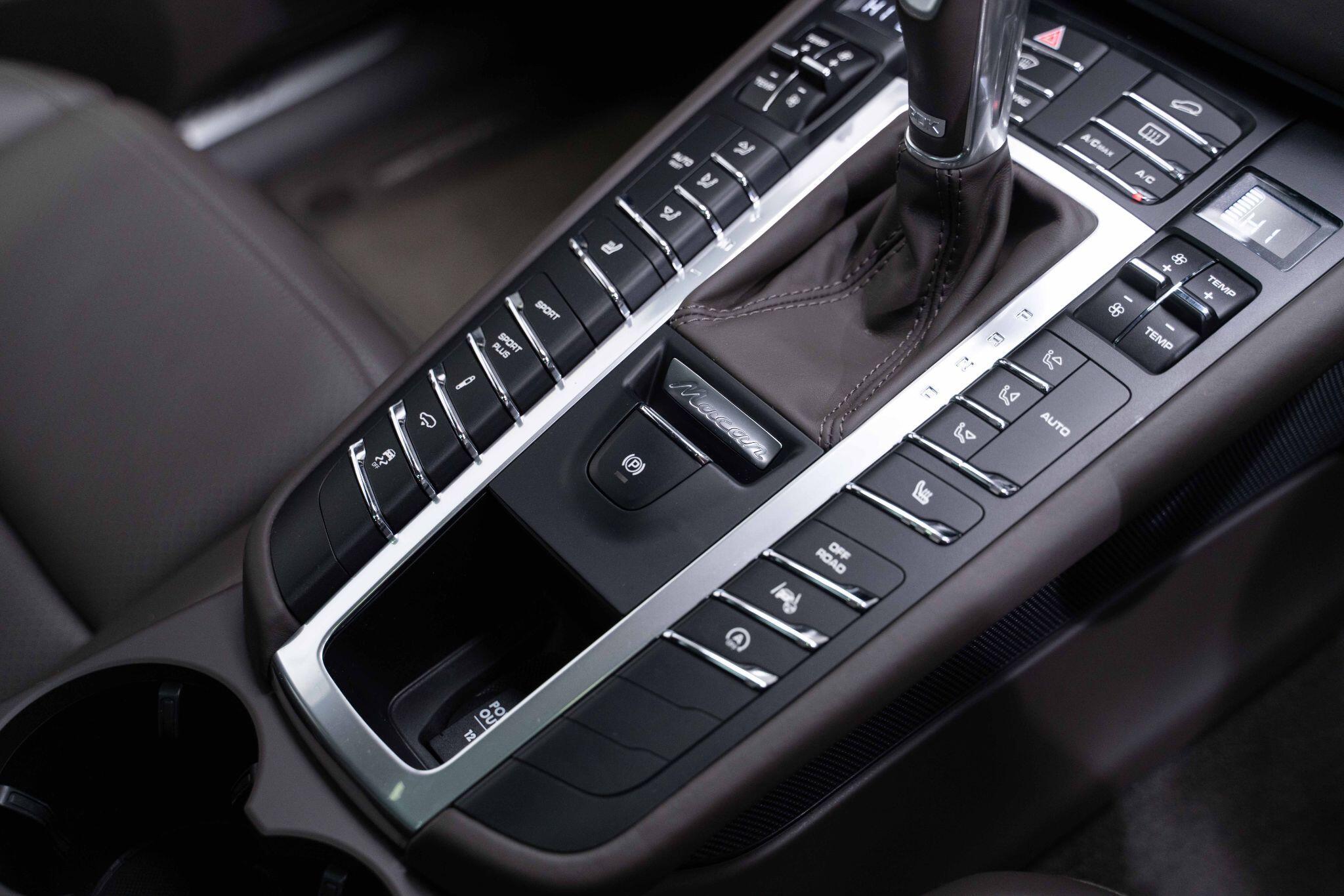 Porsche Macan - Image 10