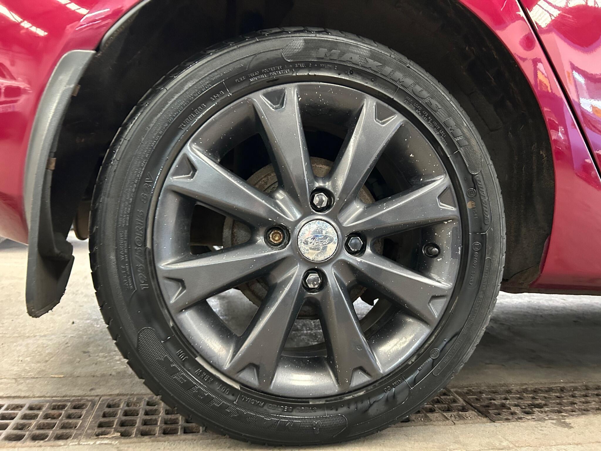 Ford Fiesta - Image 22