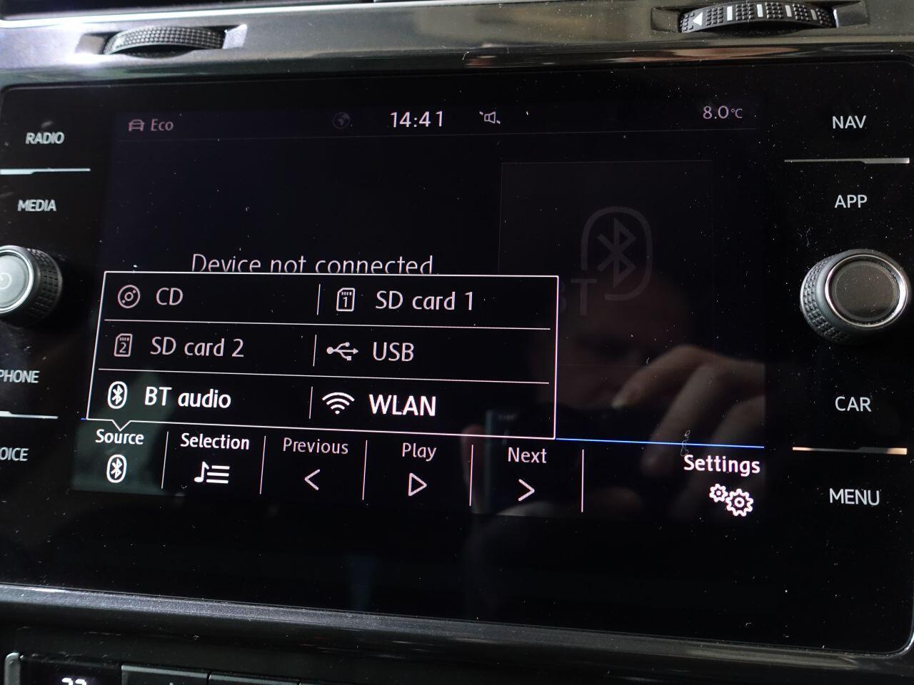 Volkswagen Golf - Image 30