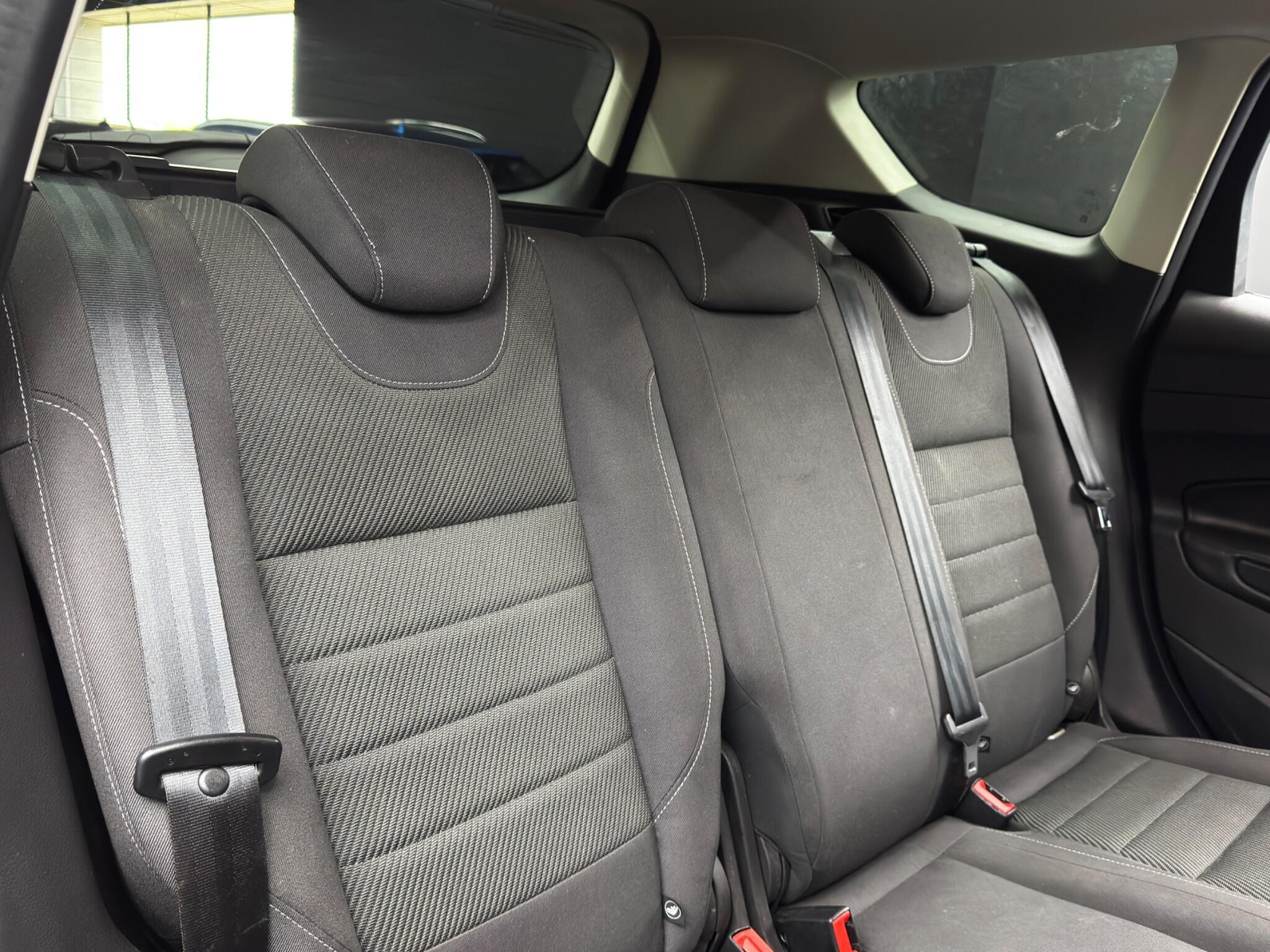 Ford Kuga - Image 14