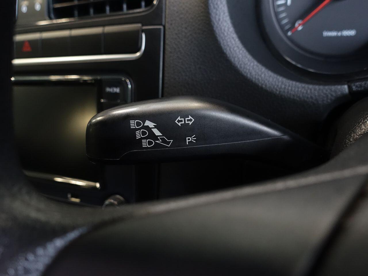 Volkswagen Polo - Image 18