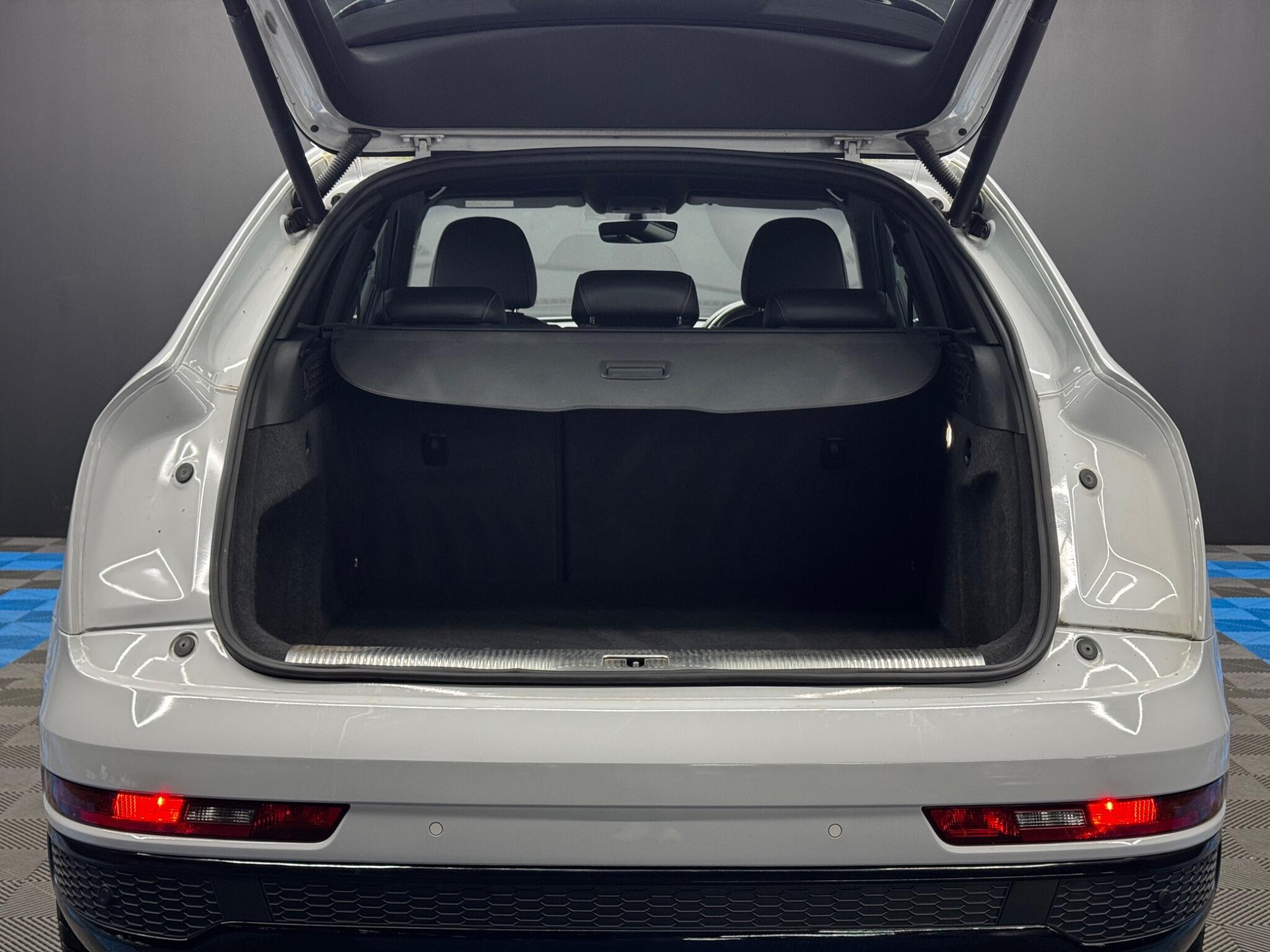 Audi Q3 - Image 38