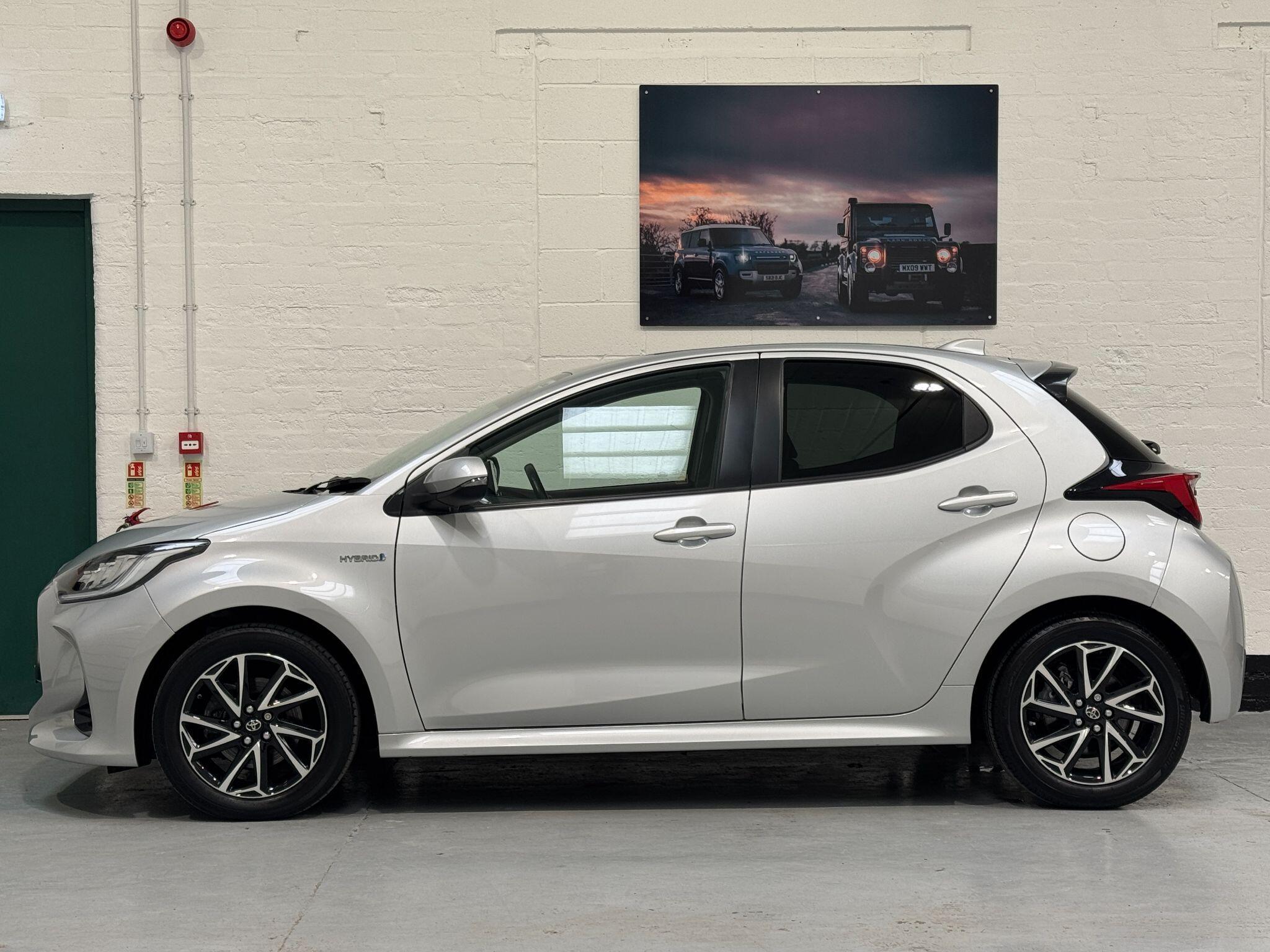 Toyota Yaris - Image 10