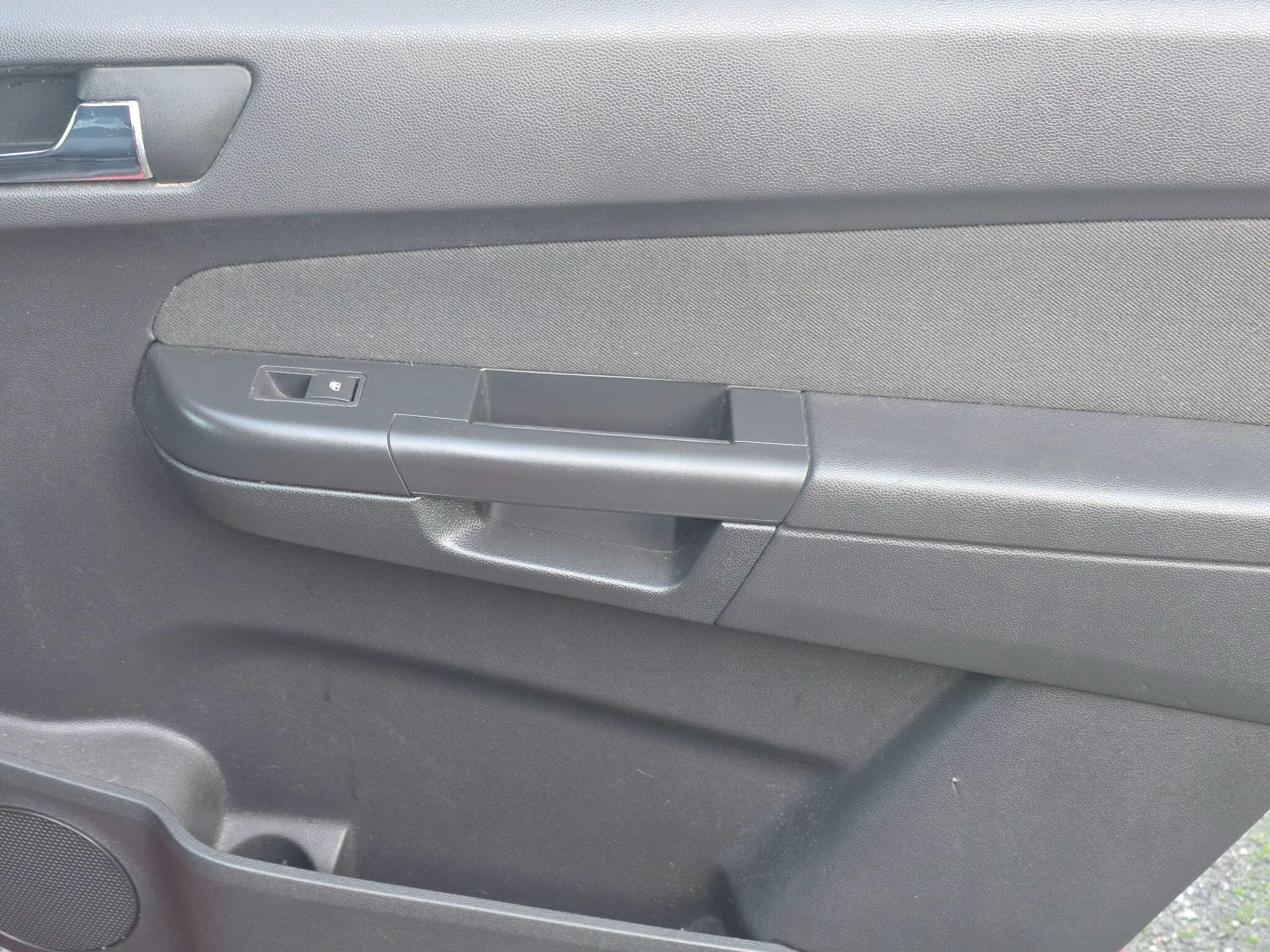 Vauxhall Zafira - Image 33