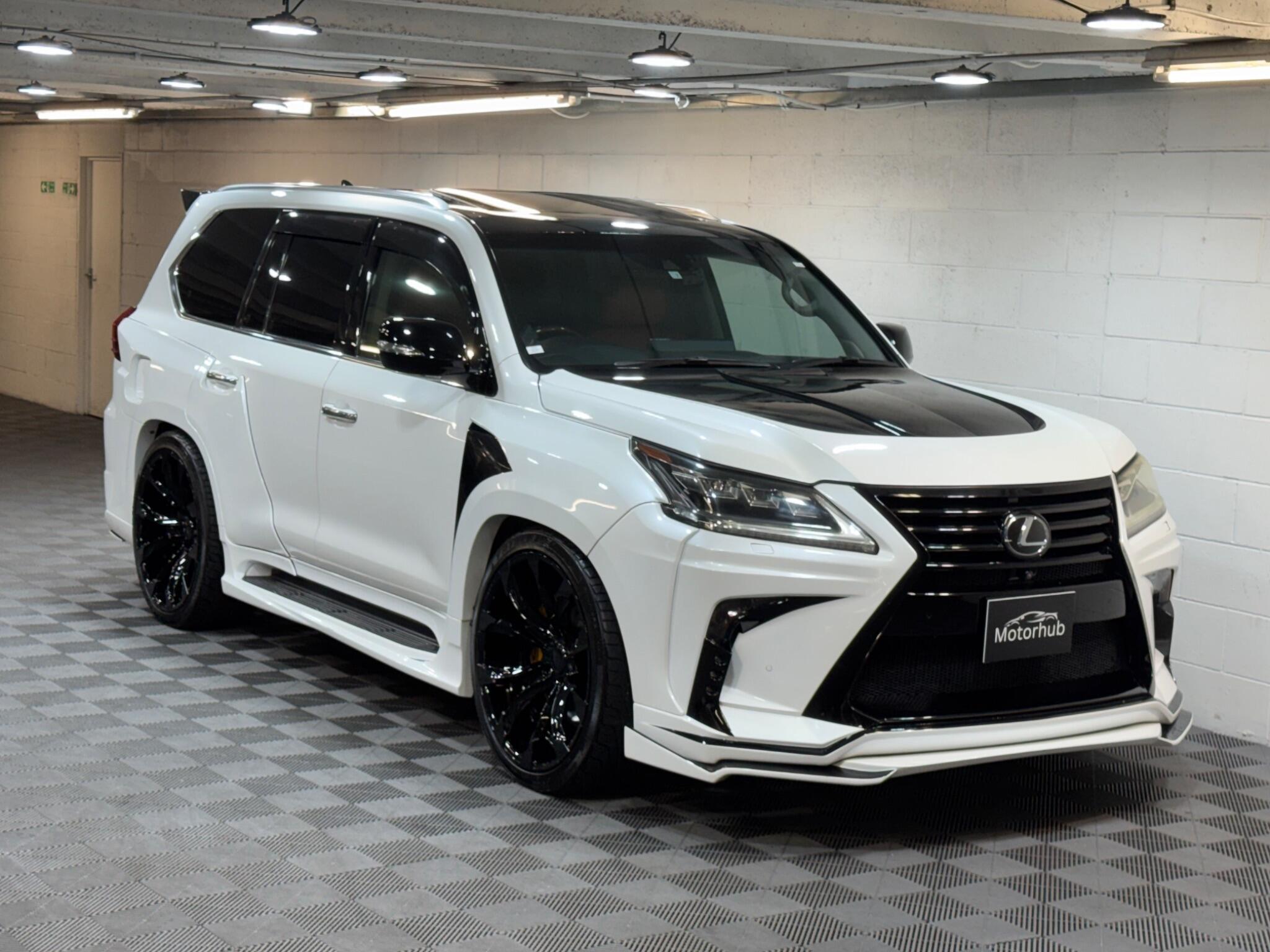 Lexus LX - Image 32