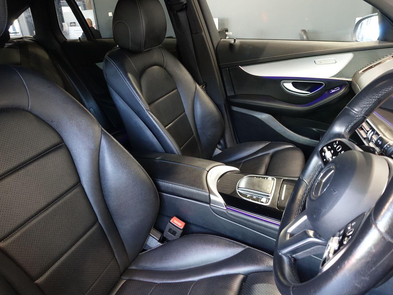 Mercedes Eqc - Image 13