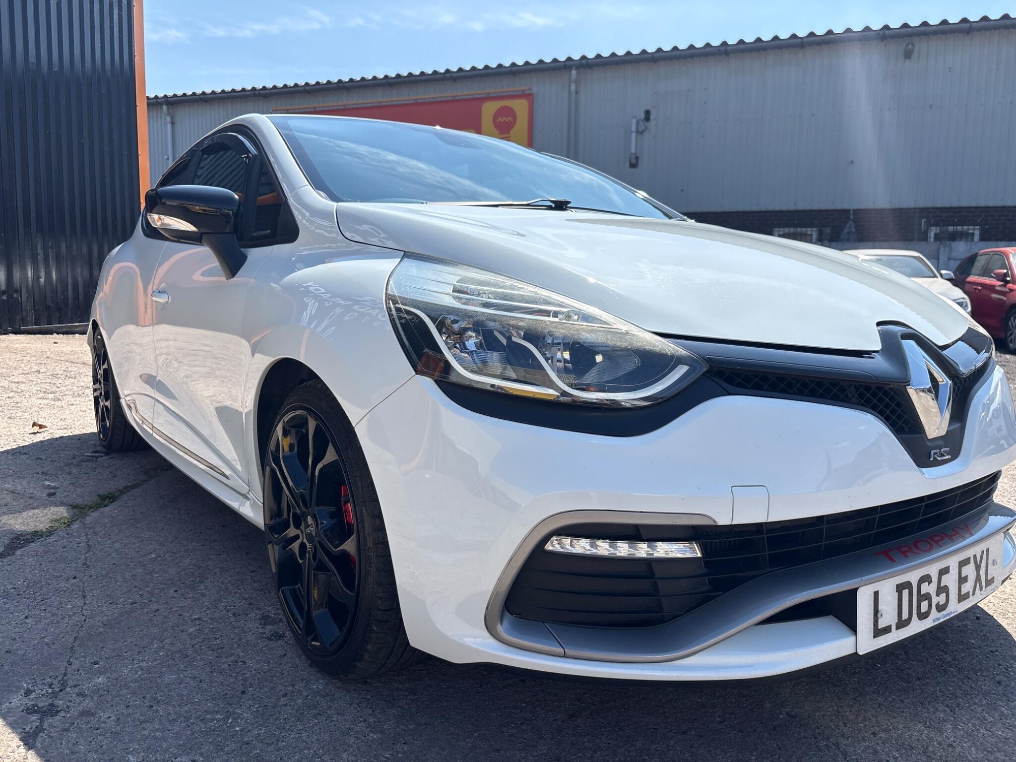 Renault Clio - Image 10