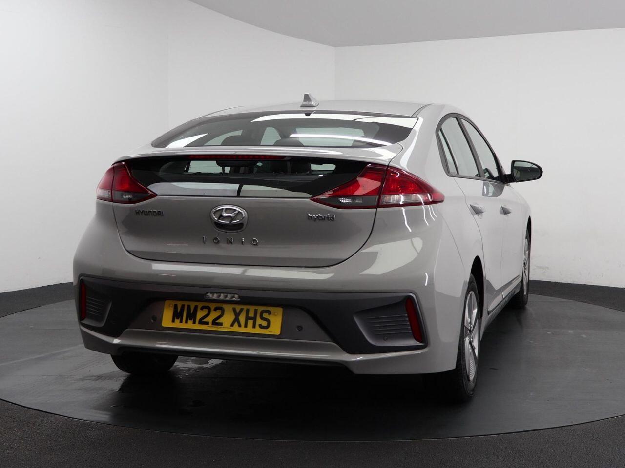 Hyundai Ioniq - Image 12