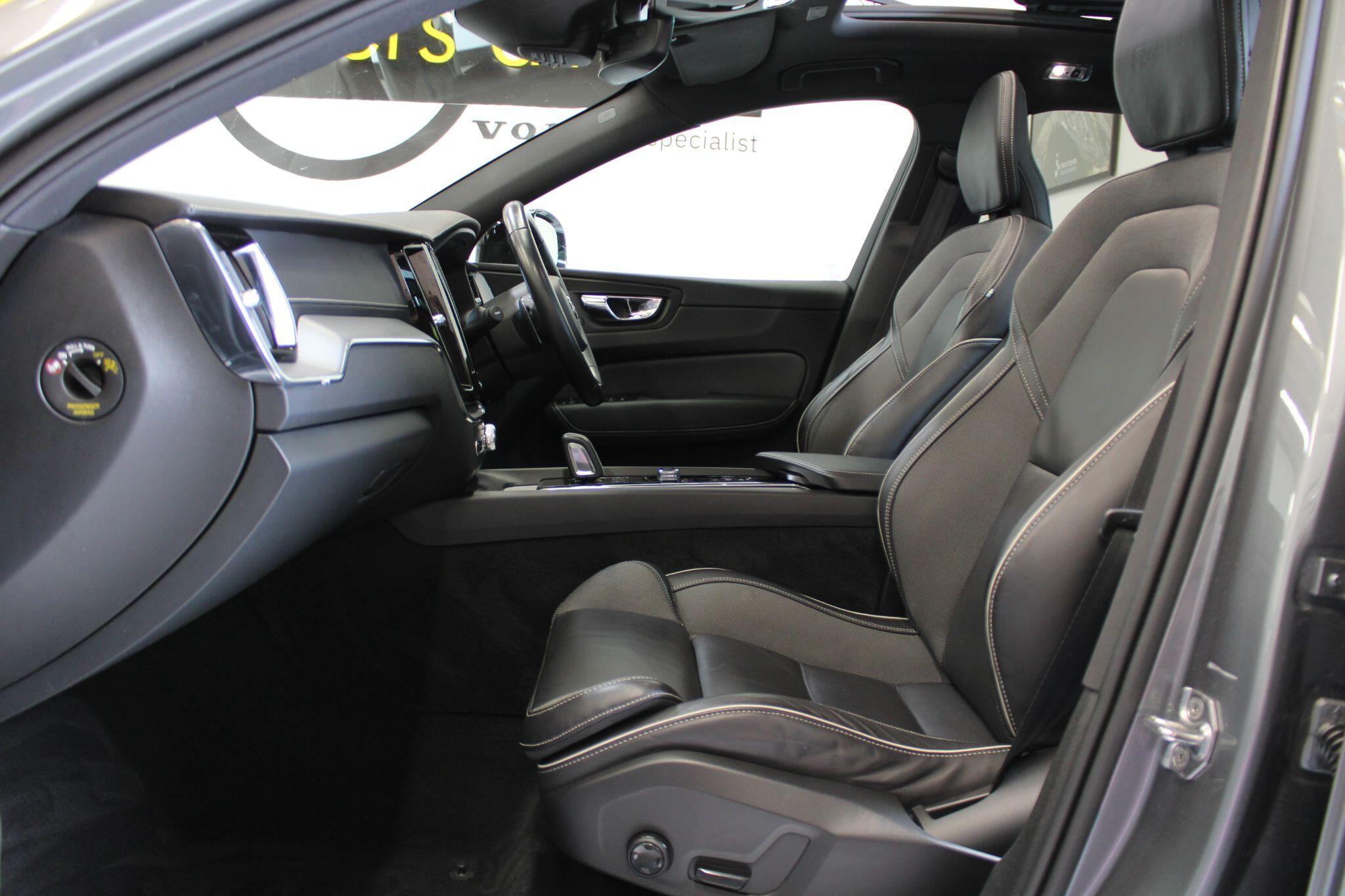 Volvo XC60 - Image 34