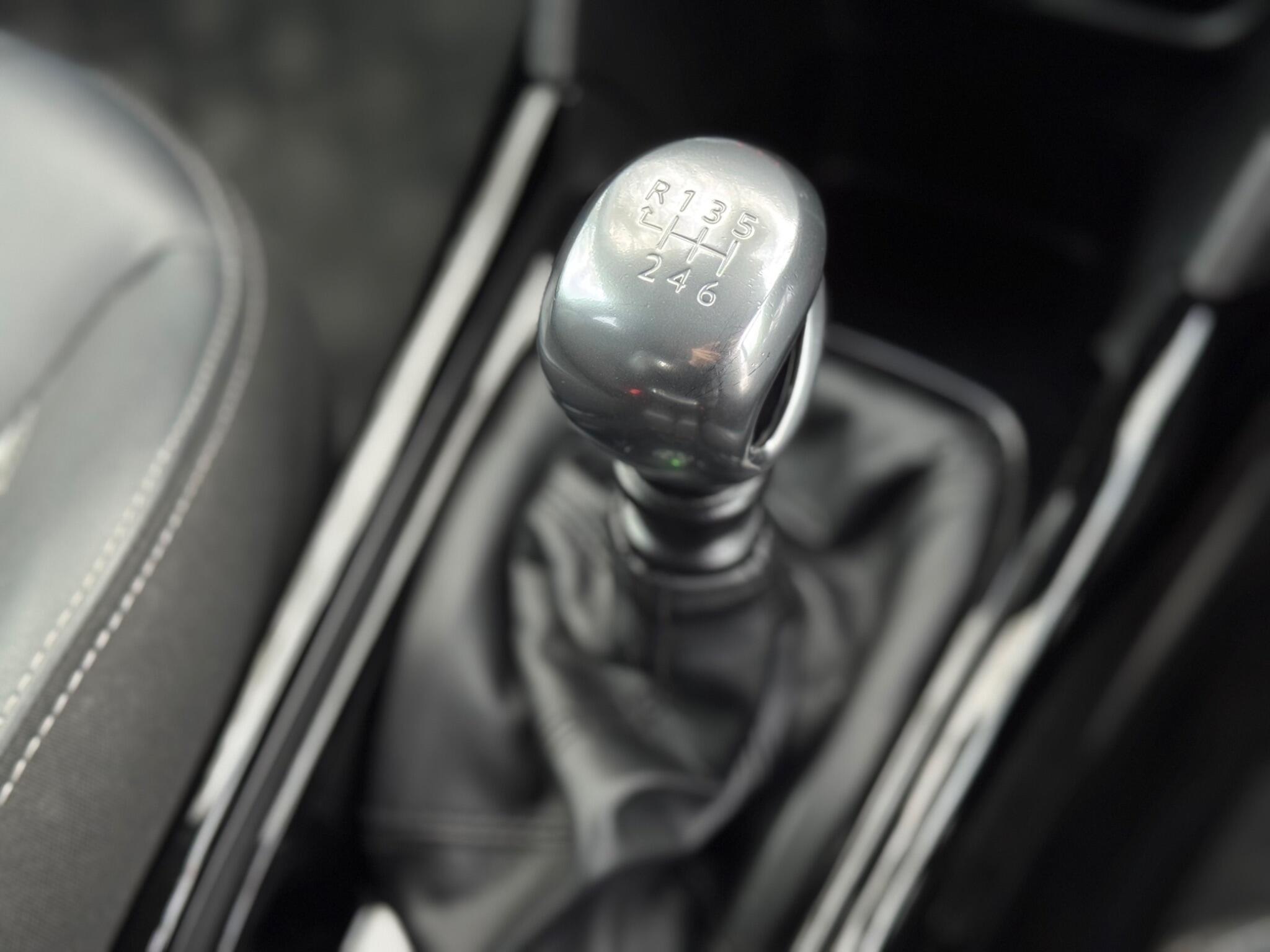 Peugeot 2008 - Image 37