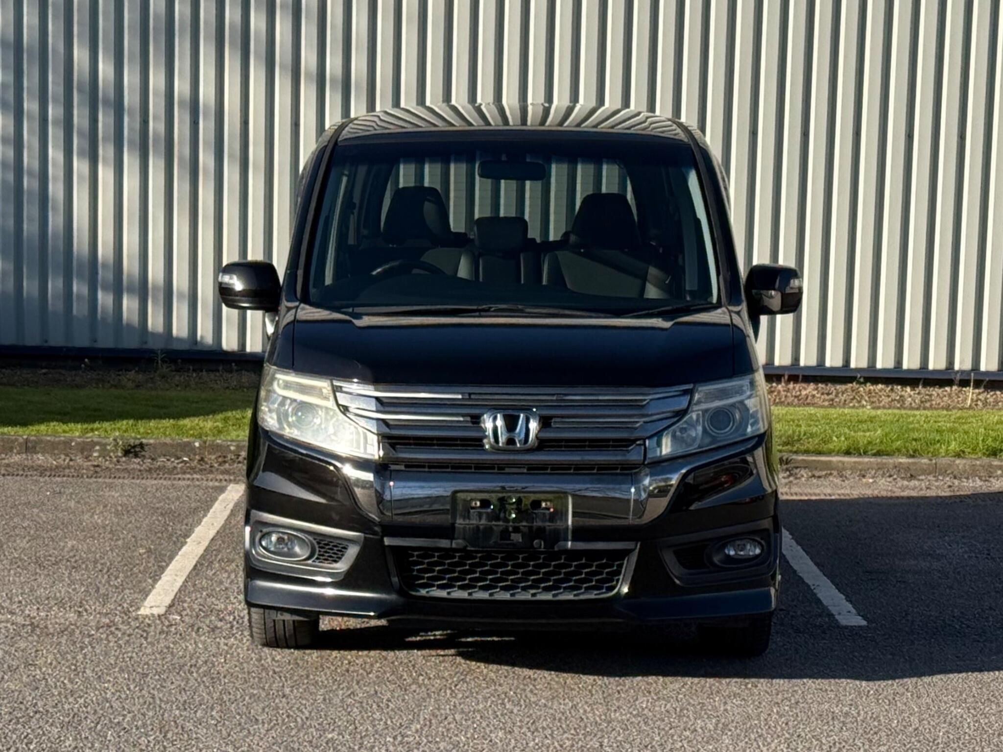 Honda Stepwagon - Image 2