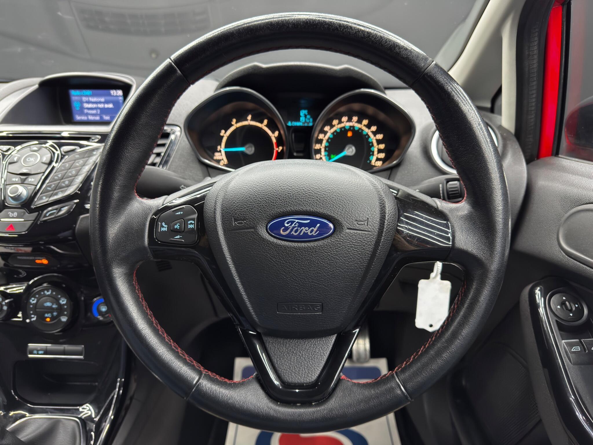 Ford Fiesta - Image 25