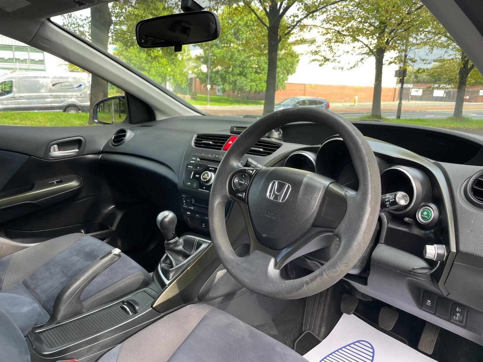 Honda Civic - Image 15