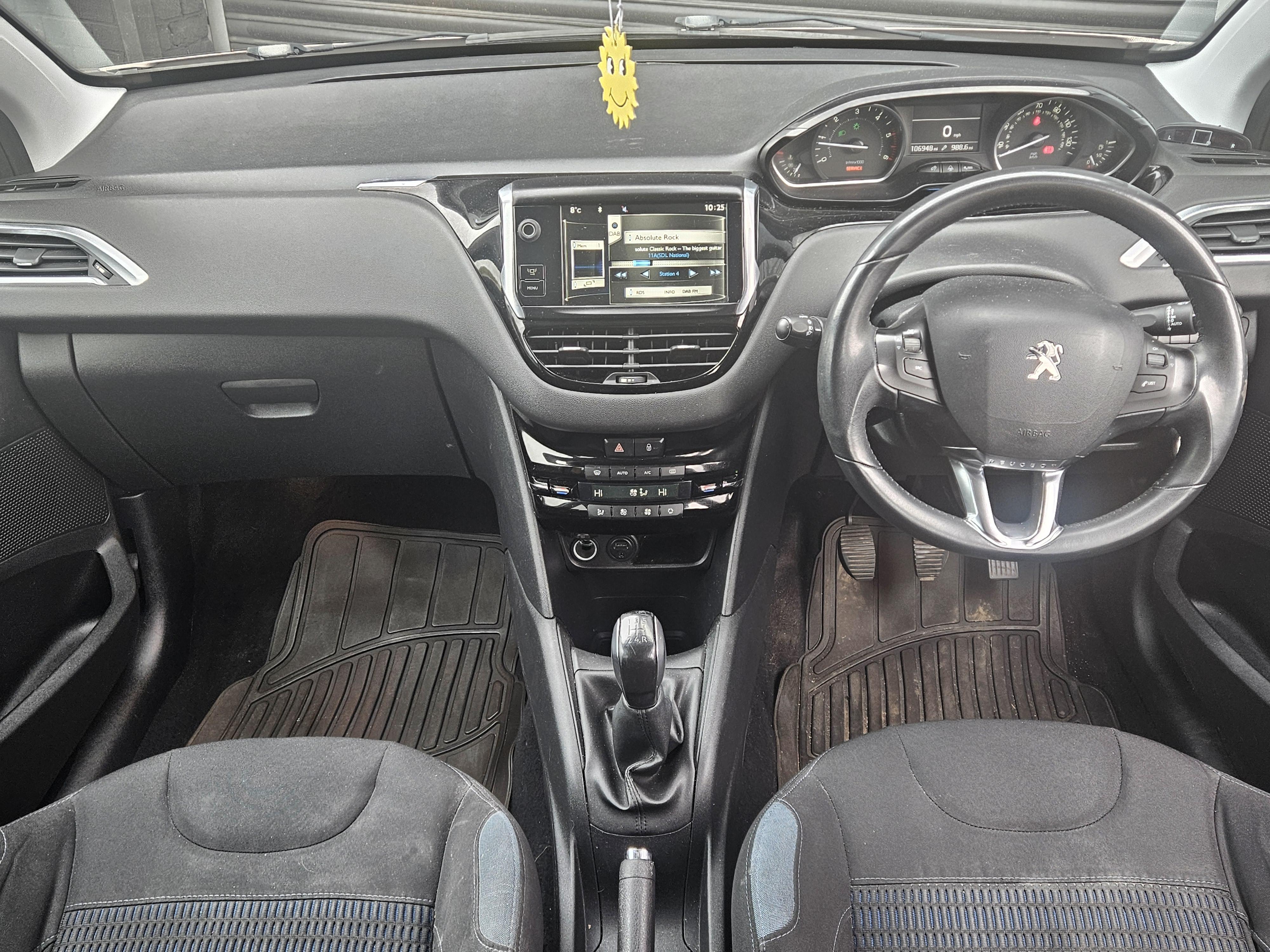 Peugeot 208 - Image 36