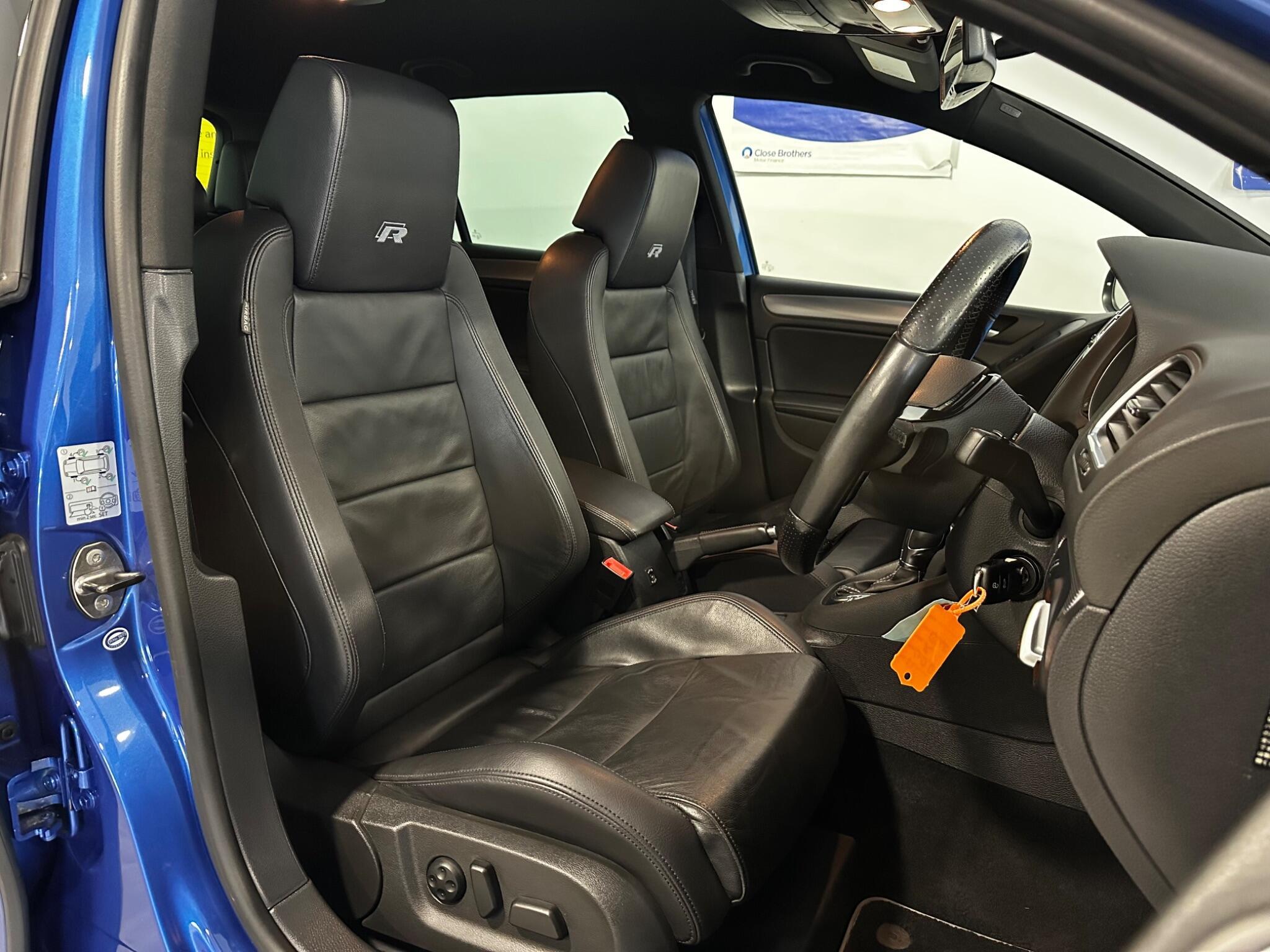 Volkswagen Golf - Image 15