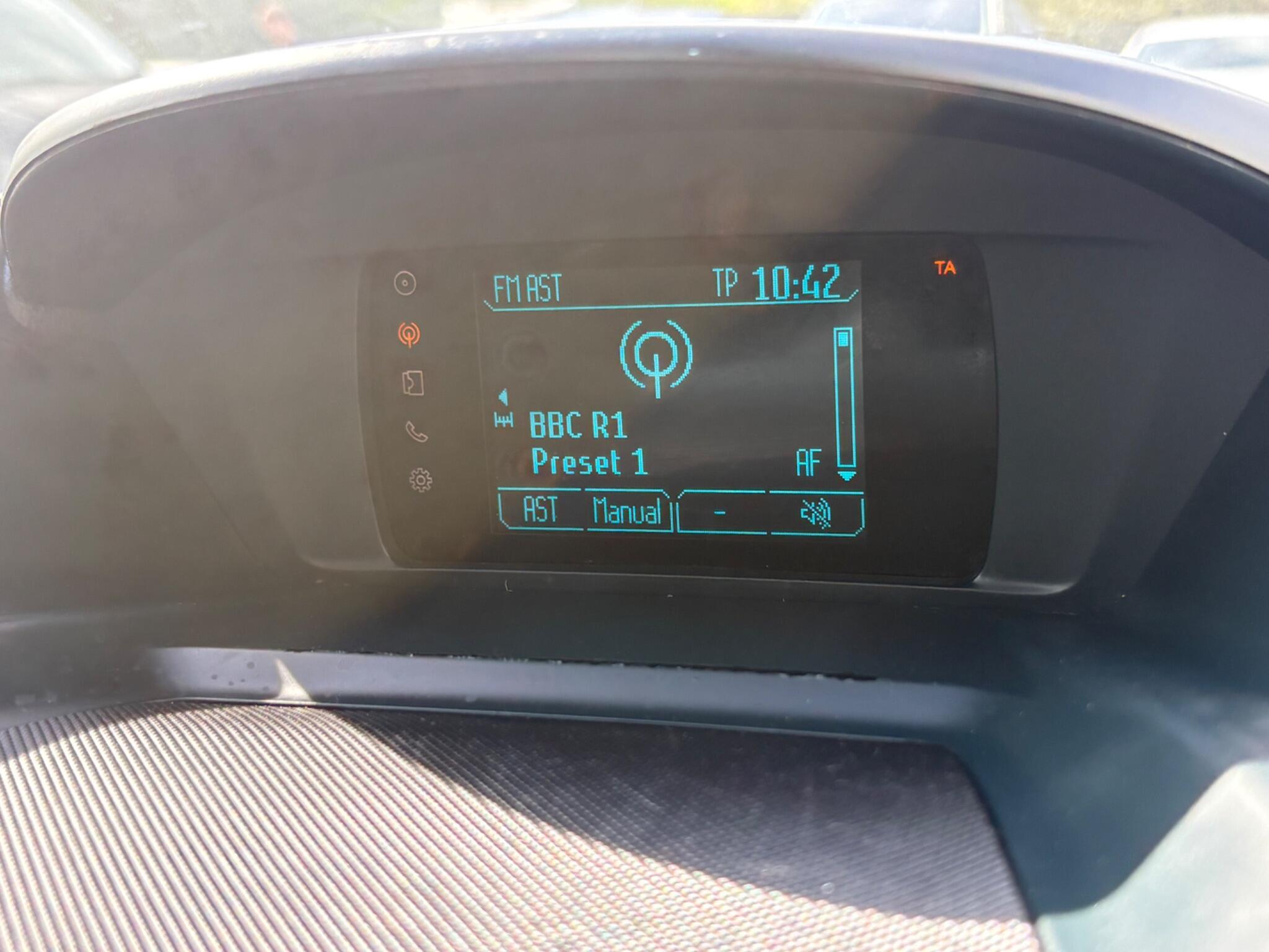 Ford C-MAX - Image 33