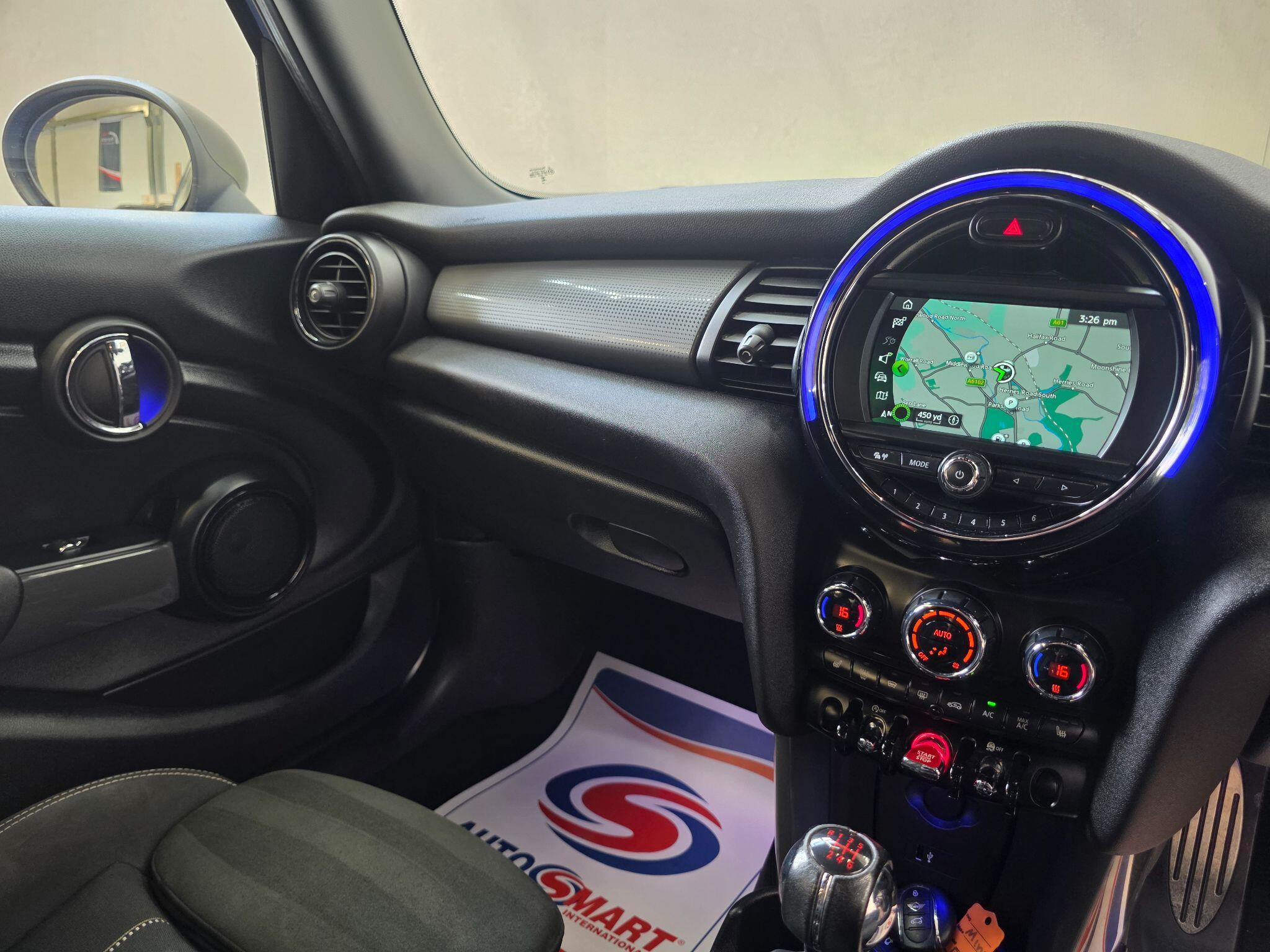 MINI Hatch - Image 14