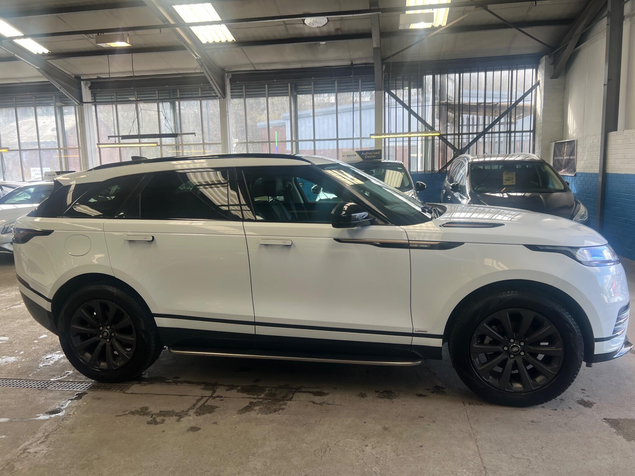 Land Rover Range Rover Velar - Image 12