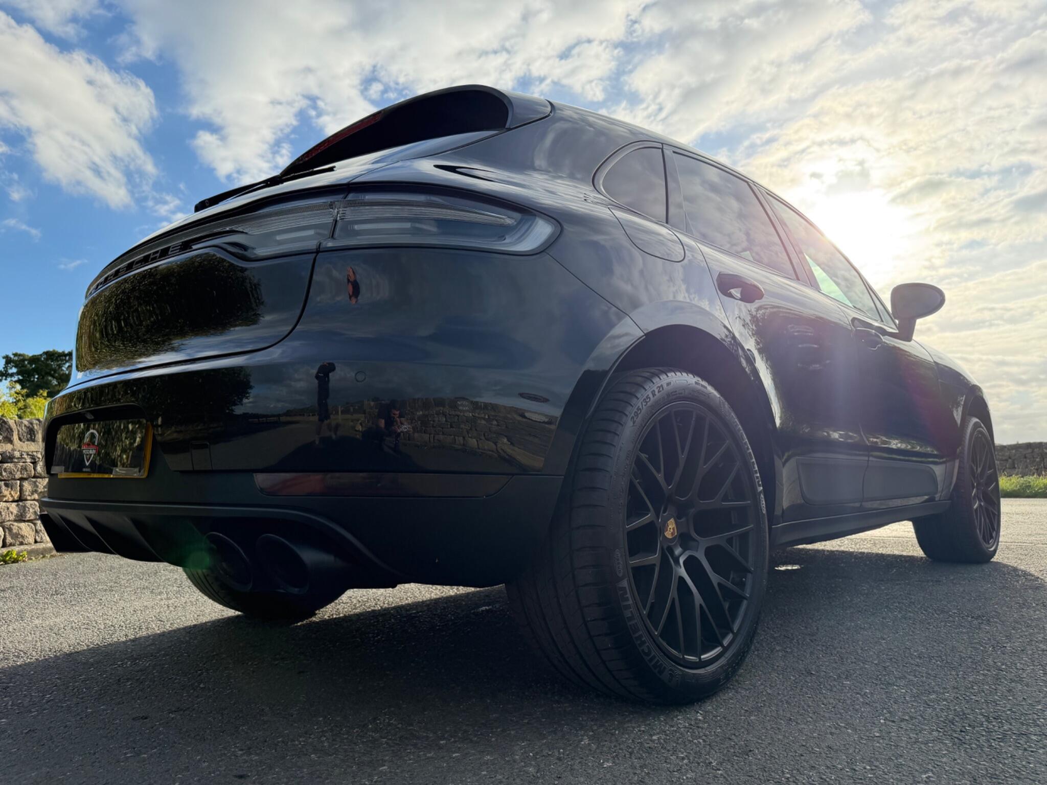 Porsche Macan - Image 18