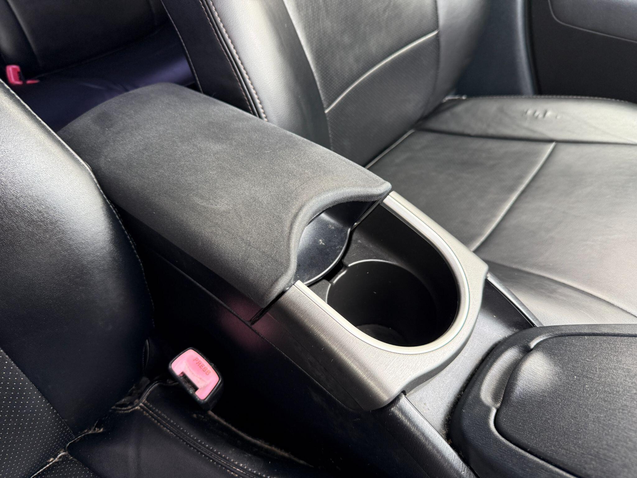 Toyota Prius - Image 45