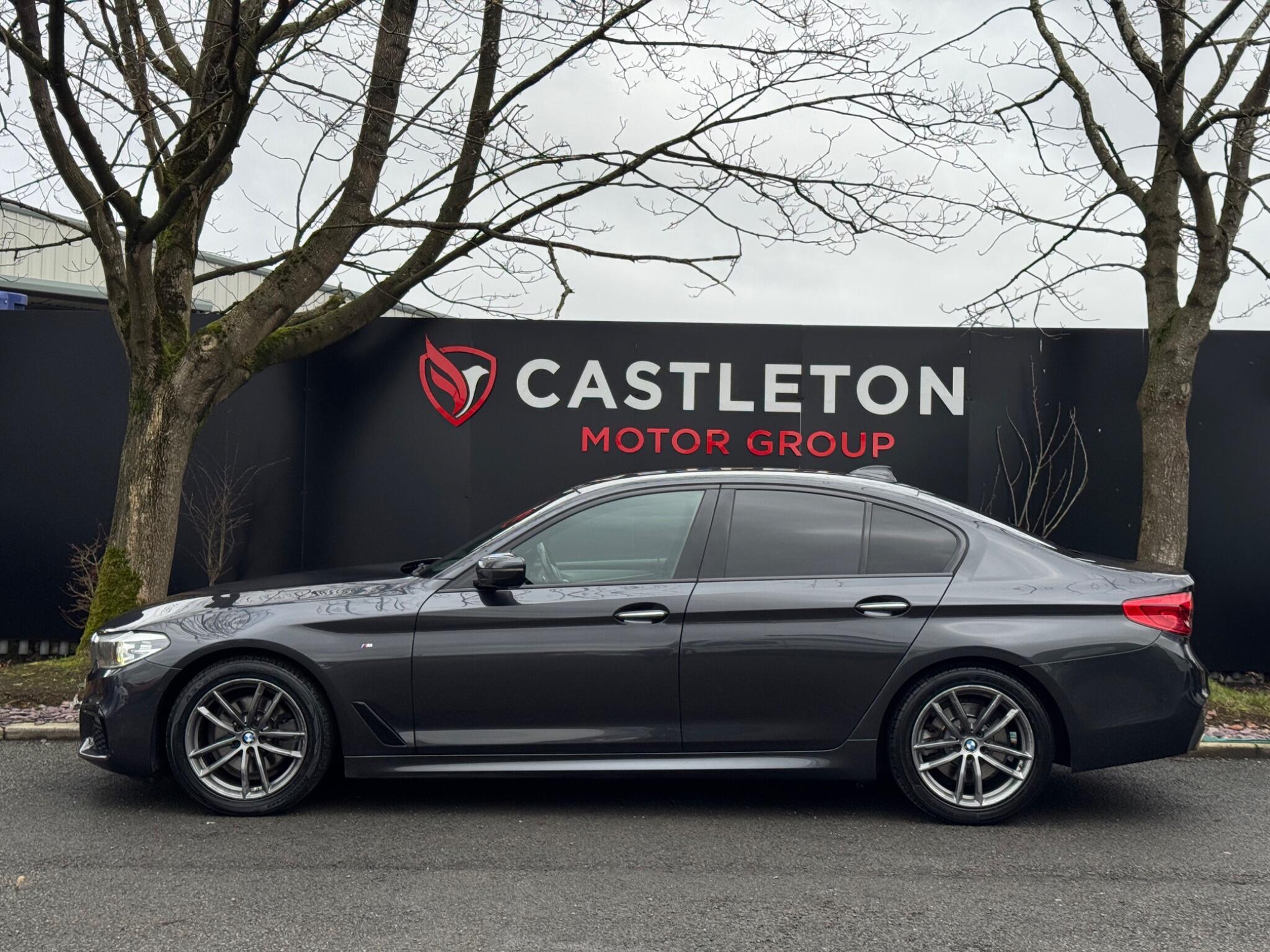 BMW 5 Series - Image 10