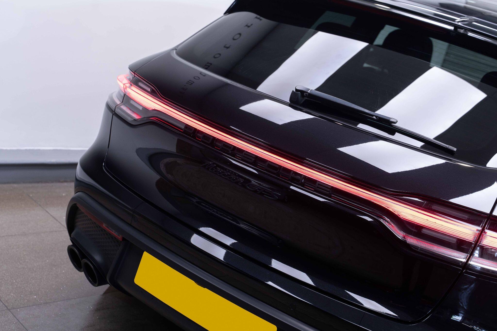 Porsche Macan - Image 41