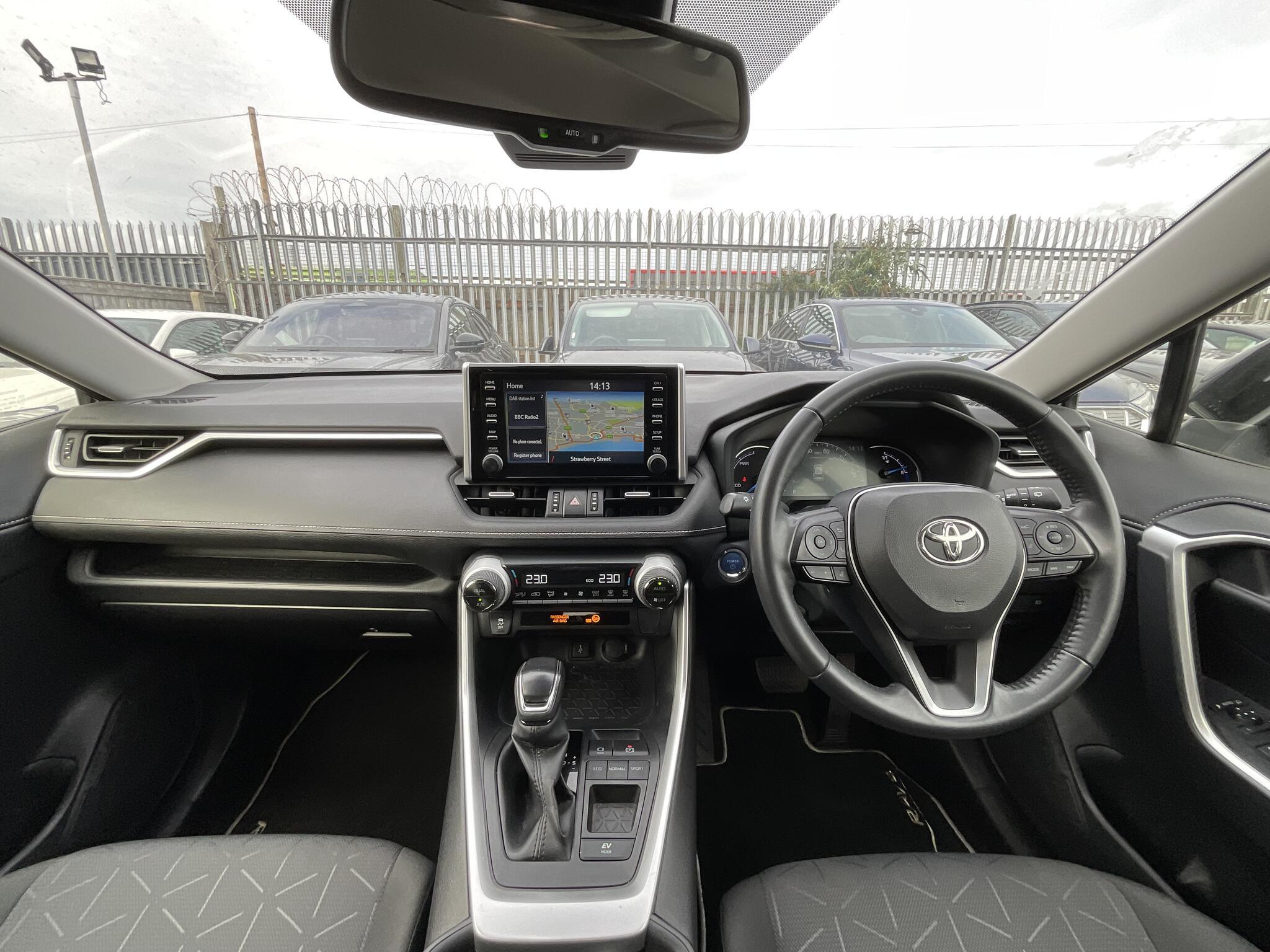 Toyota RAV4 - Image 6