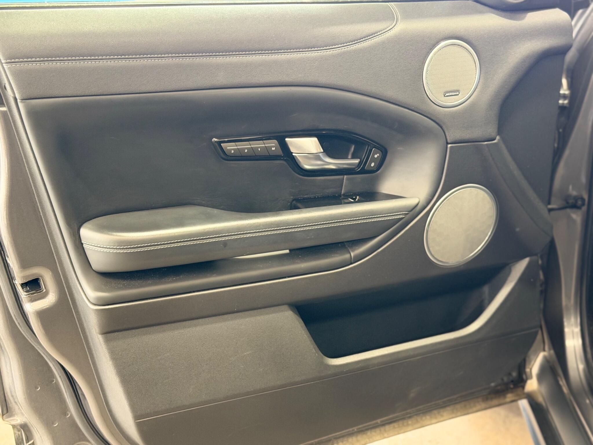 Land Rover Range Rover Evoque - Image 46