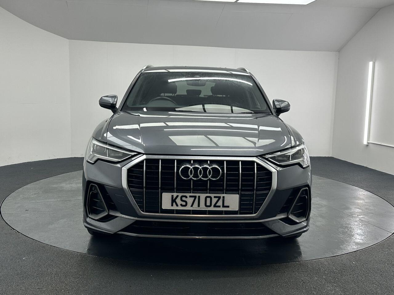 Audi Q3 - Image 3
